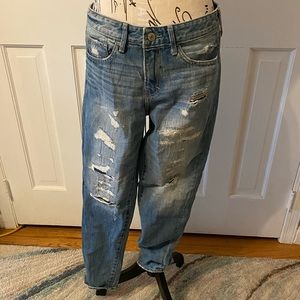 Abercrombie & Fitch Size 6 Distressed Denim